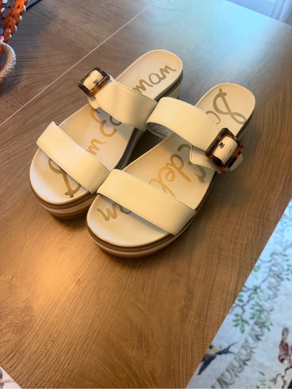 Sam Edelman Arianna slides in cream
